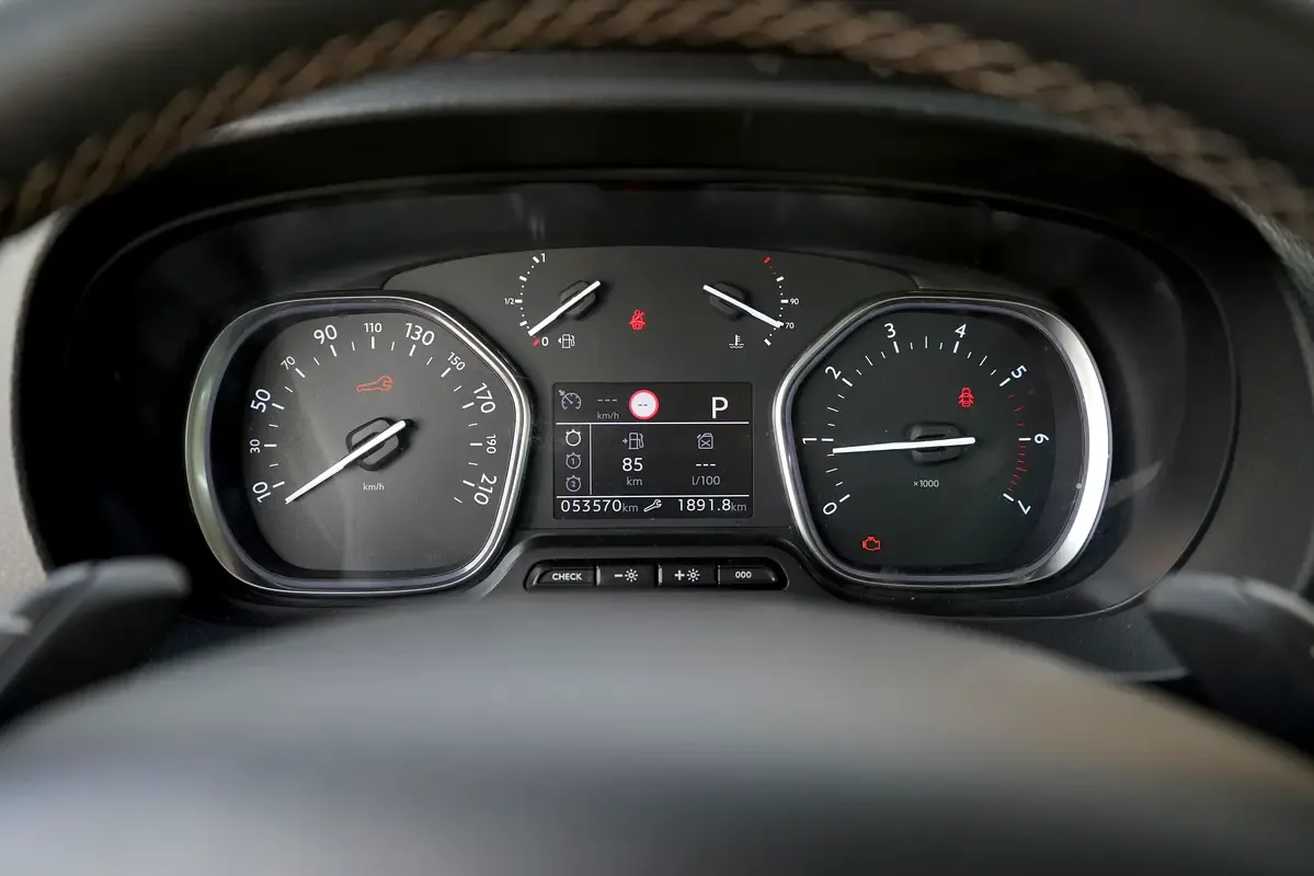 Citroen SpaceTourer E AT (136 حصان) - 18