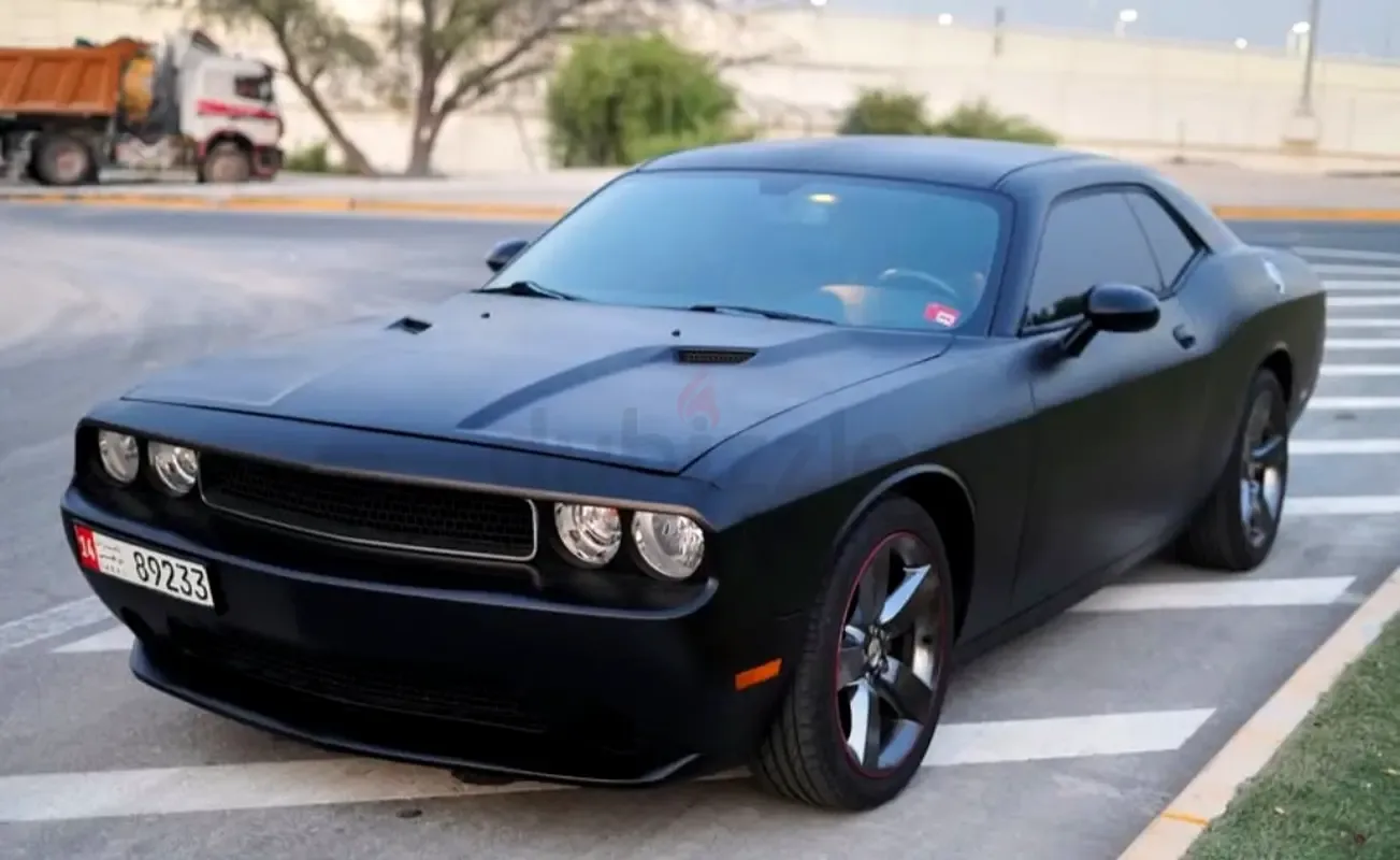 Dodge Challenger 3.6 AT RWD (305 hp)
