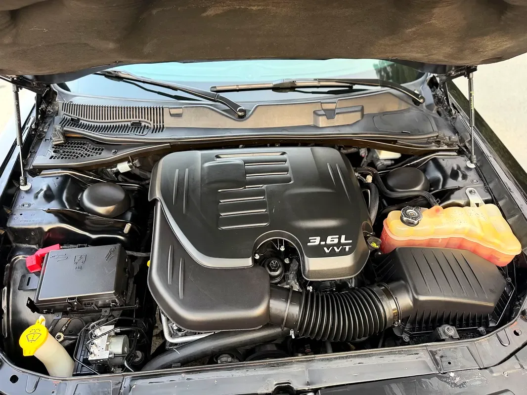 Dodge Challenger 3.6 AT RWD (309 حصان) - 11