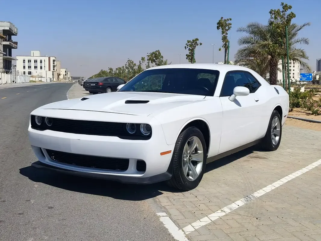 Dodge Challenger 3.6 AT RWD (309 hp)