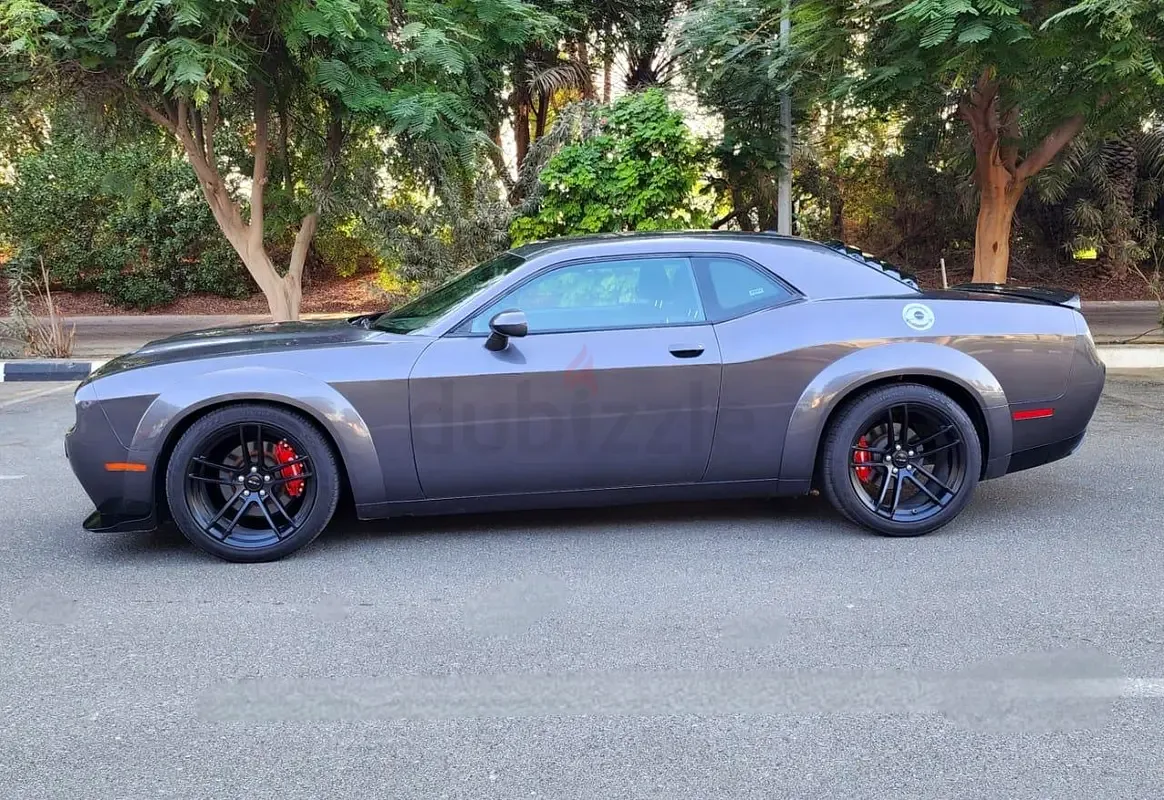 Dodge Challenger 3.6 AT RWD (309 حصان) - 2