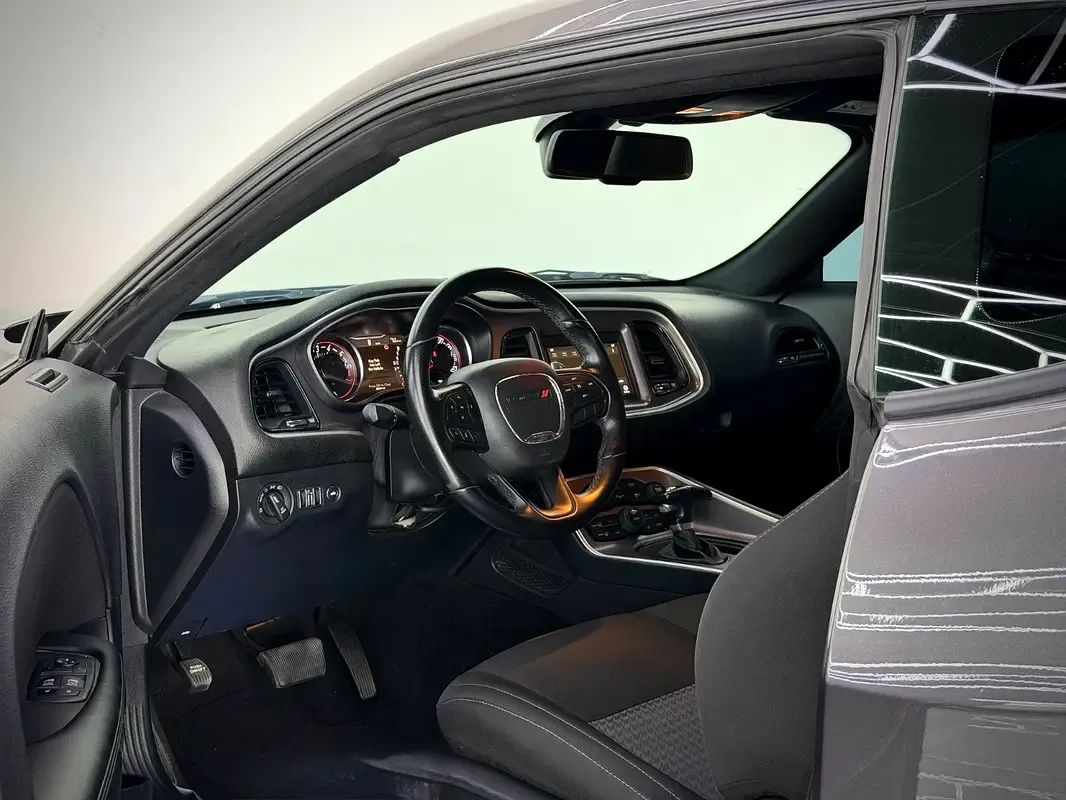 Dodge Challenger 3.6 AT RWD (309 حصان) - 6