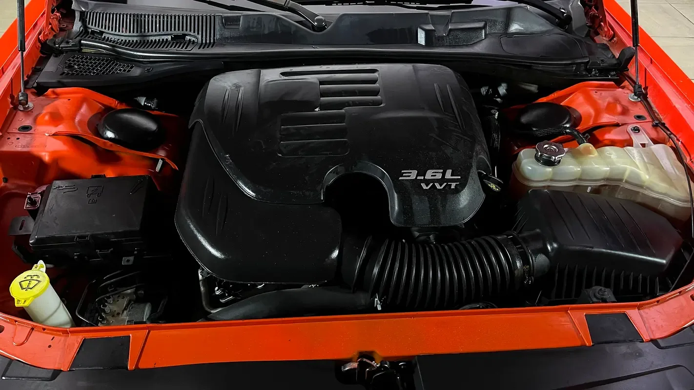 Dodge Challenger 3.6 AT RWD (309 hp) - 16