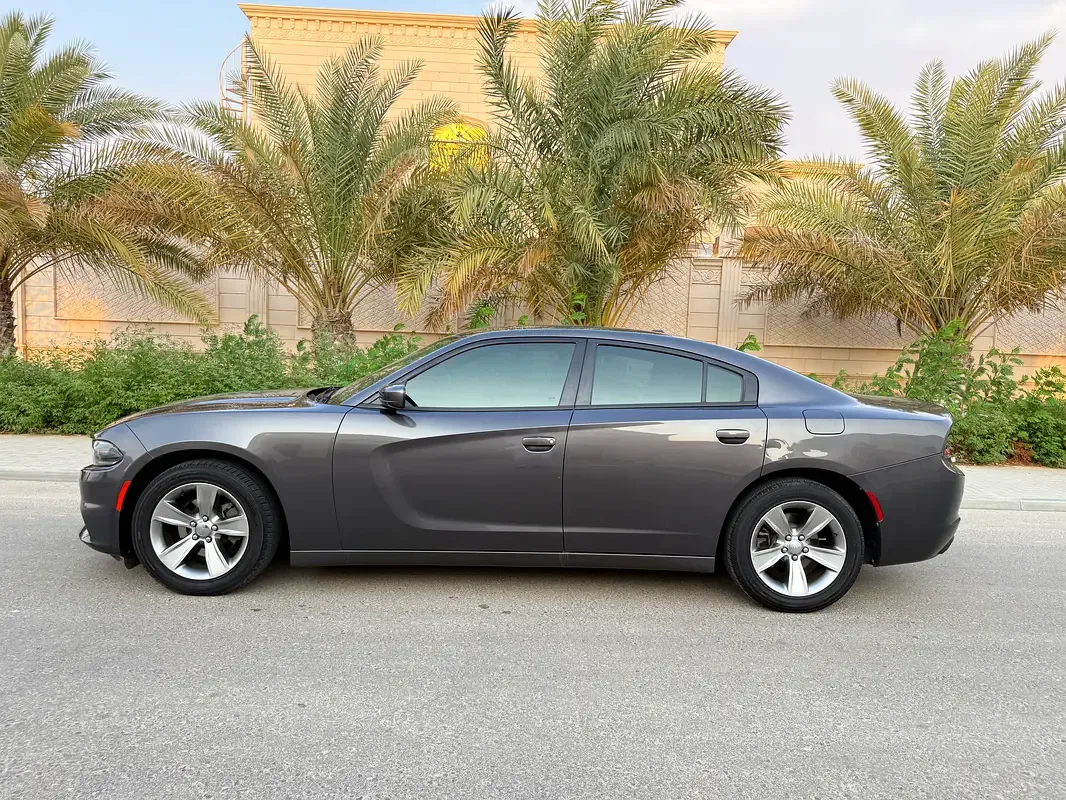 Dodge Challenger 3.6 AT RWD (309 حصان) - 3