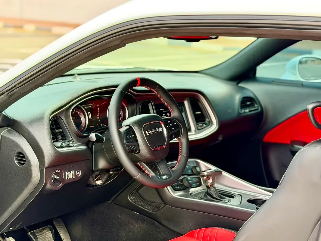Dodge Challenger 3.6 V6 AT (309 حصان) - 9