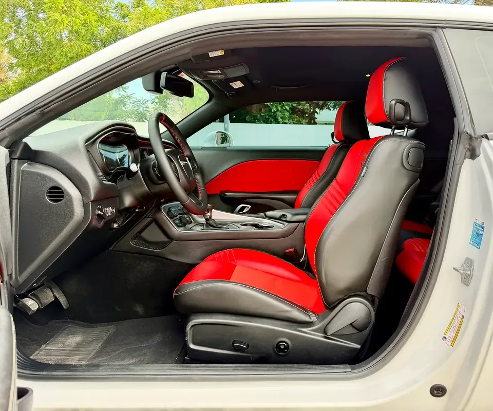 Dodge Challenger 3.6 V6 AT (309 حصان) - 10
