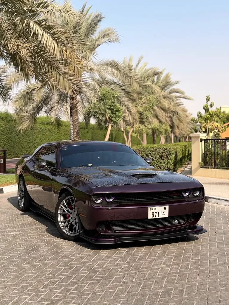Dodge Challenger 5.7 AT RWD (380 hp)