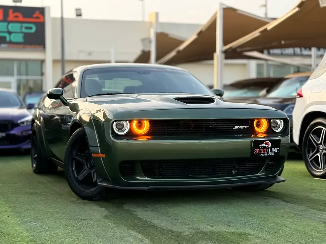 Dodge Challenger 5.7 AT RWD (380 حصان) - 2