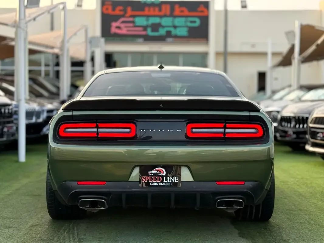 Dodge Challenger 5.7 AT RWD (380 حصان) - 4