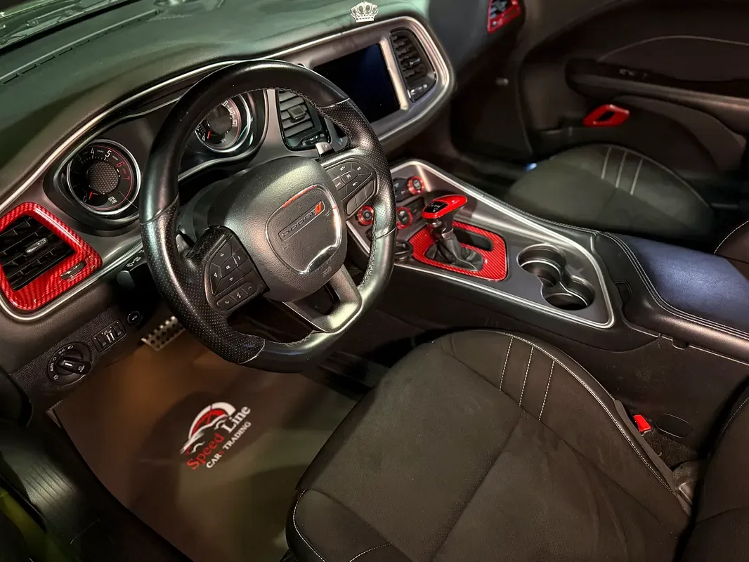 Dodge Challenger 5.7 AT RWD (380 حصان) - 9
