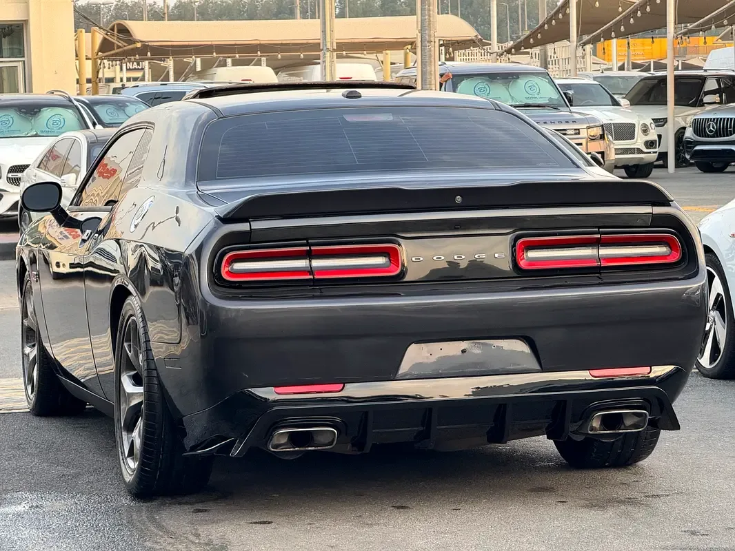 Dodge Challenger 5.7 AT RWD (380 hp) - 9