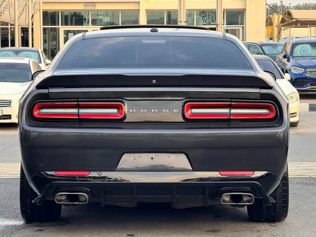 Dodge Challenger 5.7 AT RWD (380 hp) - 12