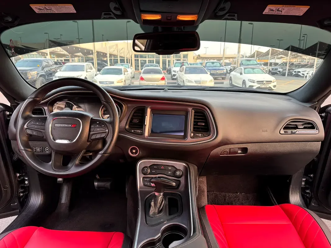 Dodge Challenger 5.7 AT RWD (380 hp) - 14