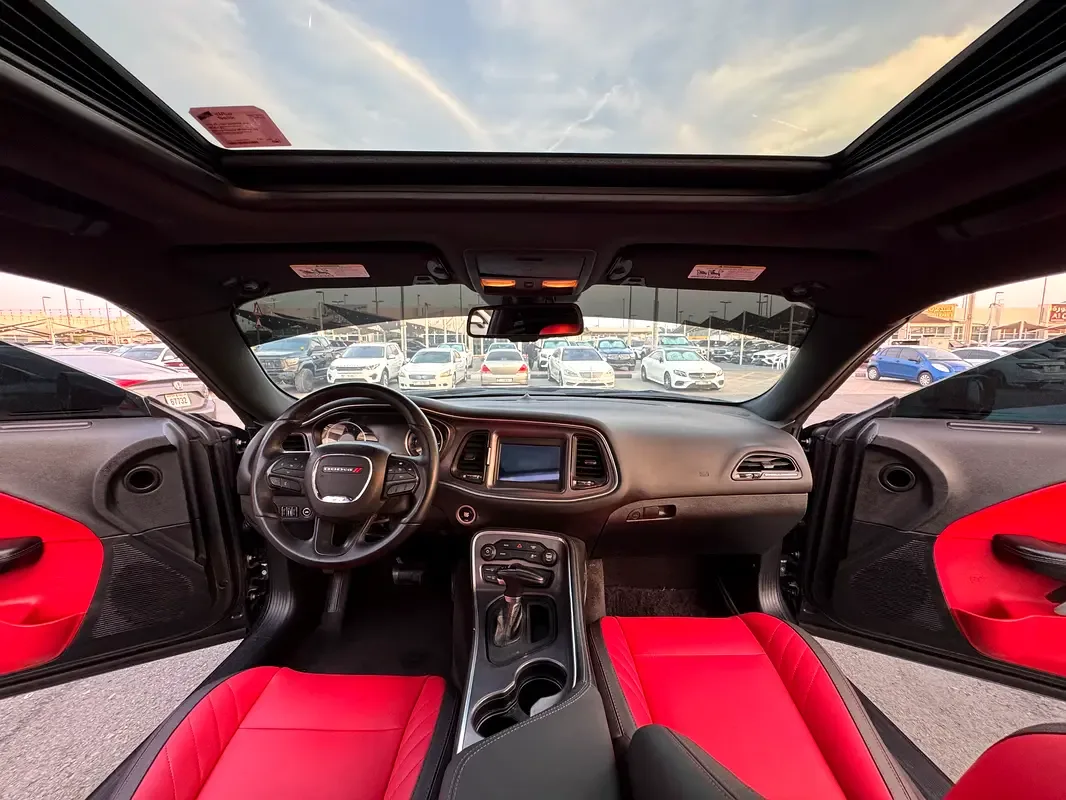Dodge Challenger 5.7 AT RWD (380 hp) - 13