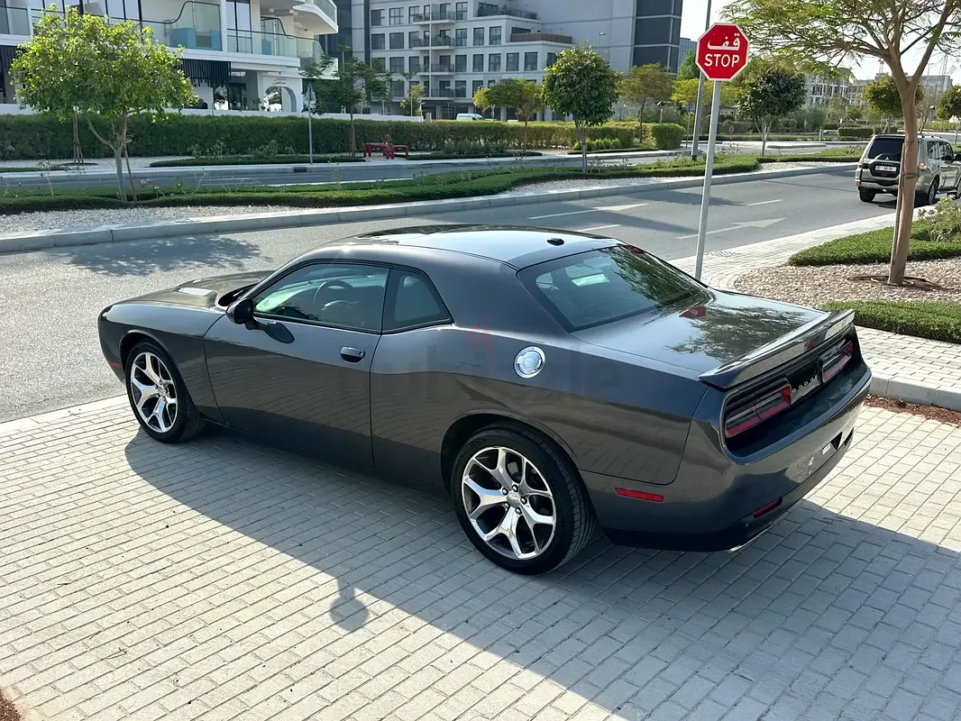 Dodge Challenger 5.7 AT RWD (380 حصان) - 3