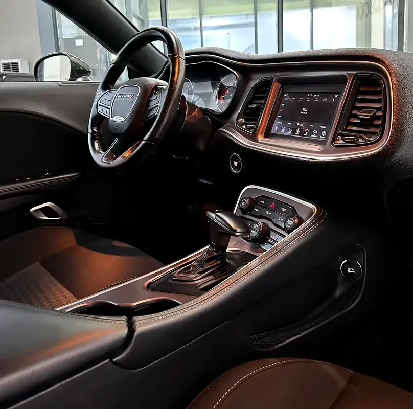 Dodge Challenger 5.7 AT RWD (380 hp) - 13