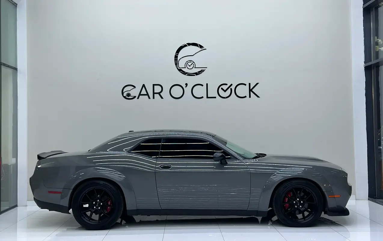 Dodge Challenger 5.7 AT RWD (380 hp) - 5