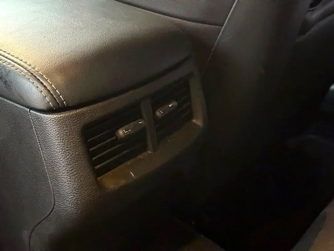 Dodge Challenger 5.7 AT RWD (380 hp) - 19