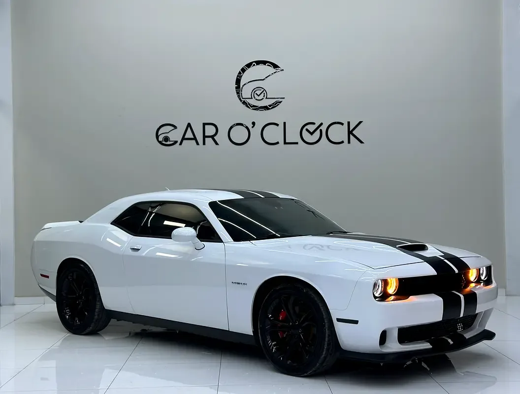 Dodge Challenger 5.7 AT RWD (380 حصان) - 2