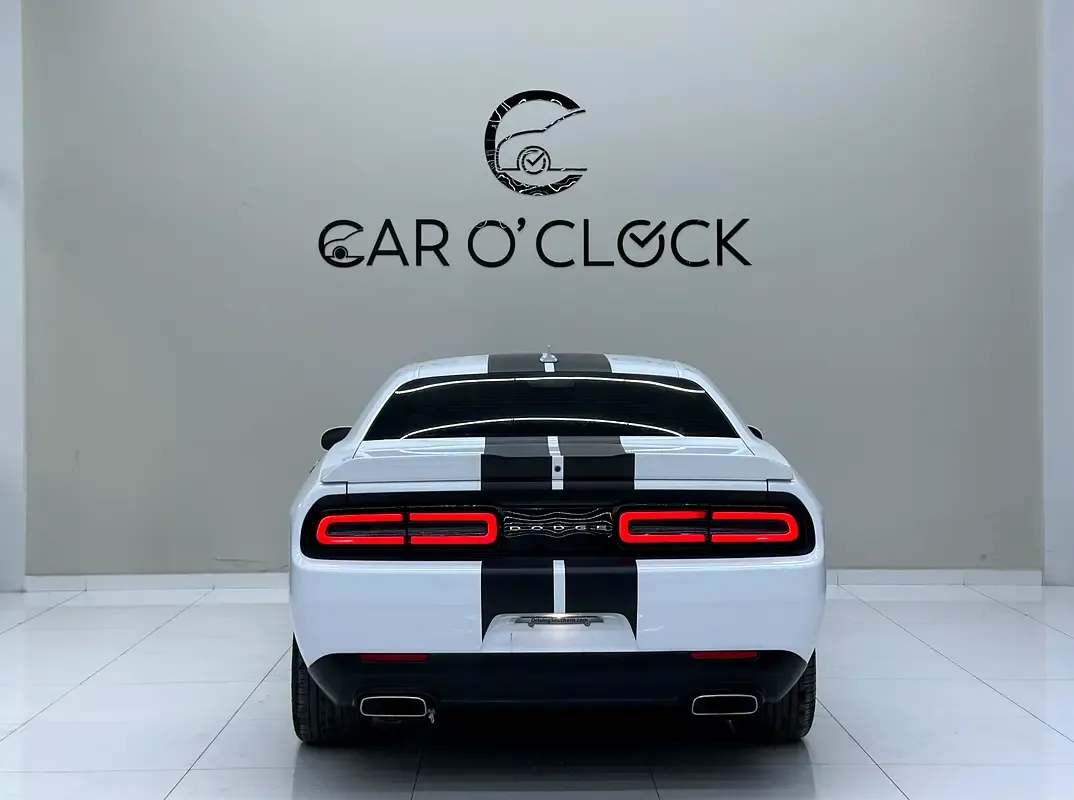 Dodge Challenger 5.7 AT RWD (380 حصان) - 8