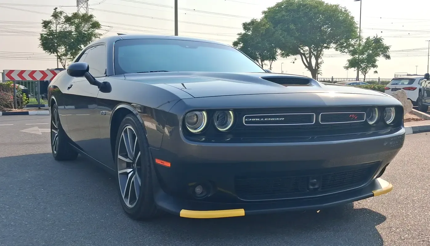 Dodge Challenger 5.7 AT RWD (380 hp) - 2
