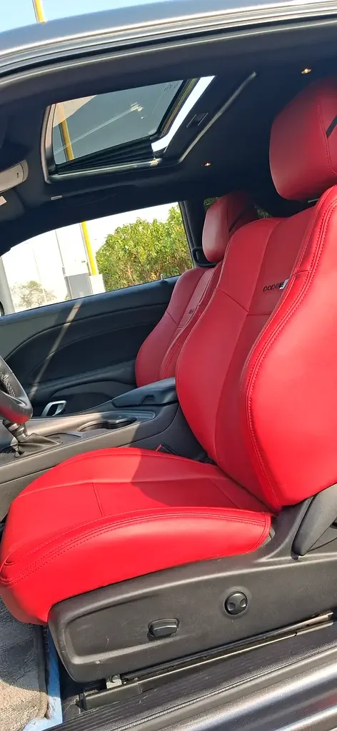 Dodge Challenger 5.7 AT RWD (380 hp) - 9
