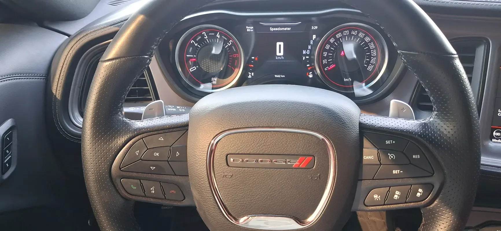 Dodge Challenger 5.7 AT RWD (380 hp) - 16