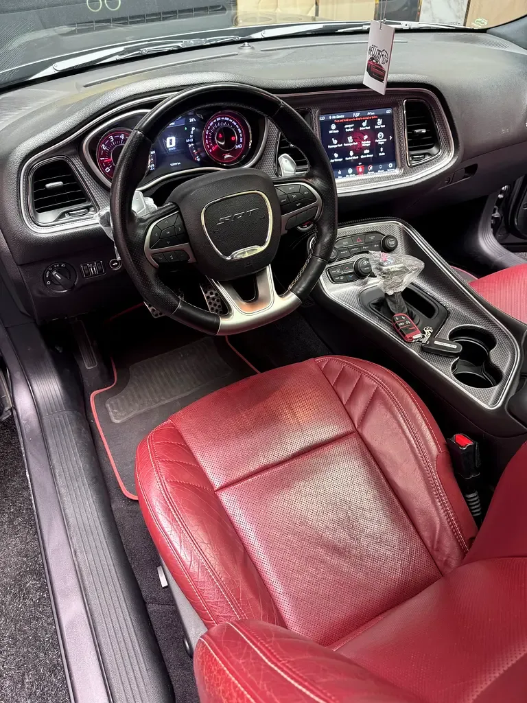 Dodge Challenger 6.2 AT RWD (717 hp) - 5