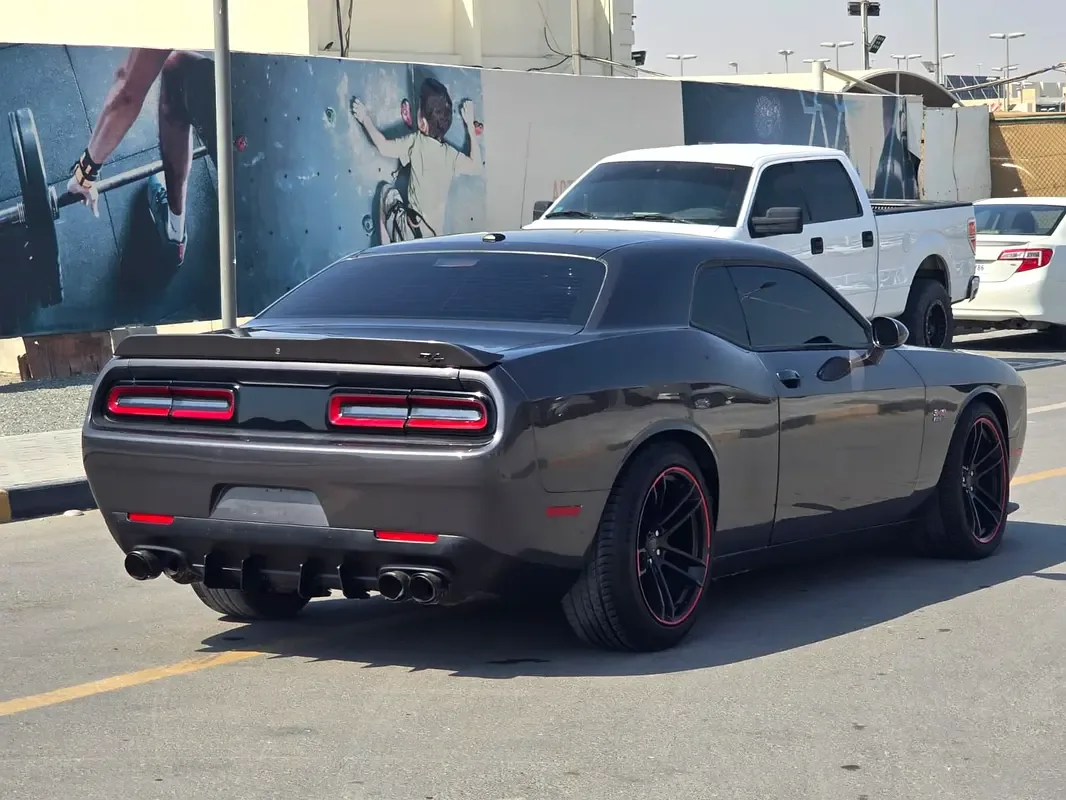Dodge Challenger 6.4 AT RWD (492 hp) - 5