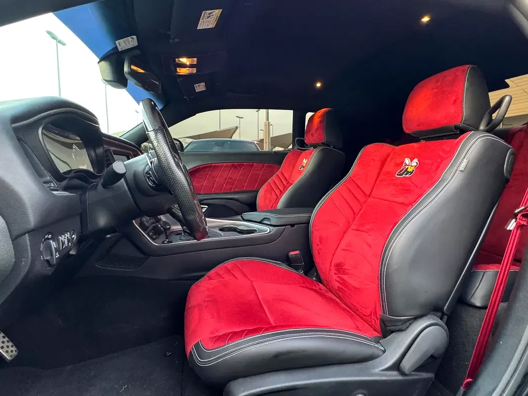 Dodge Challenger 6.4 AT RWD (492 حصان) - 7
