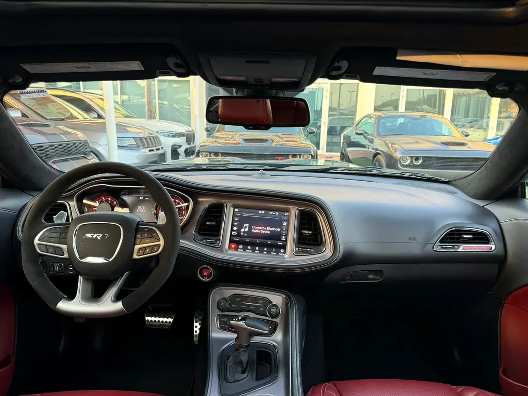 Dodge Challenger 6.4 V8 AT SRT-8 (492 حصان) - 11
