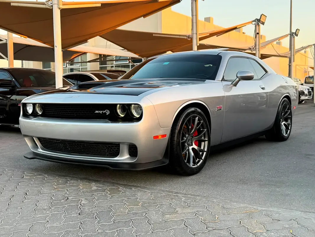 Dodge Challenger 6.4 V8 AT SRT-8 (492 hp) - 13