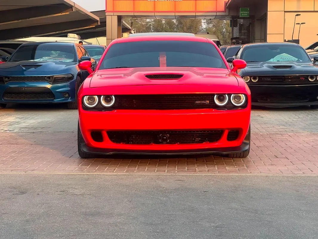 Dodge Challenger 6.4 V8 AT SRT-8 (492 hp) - 2