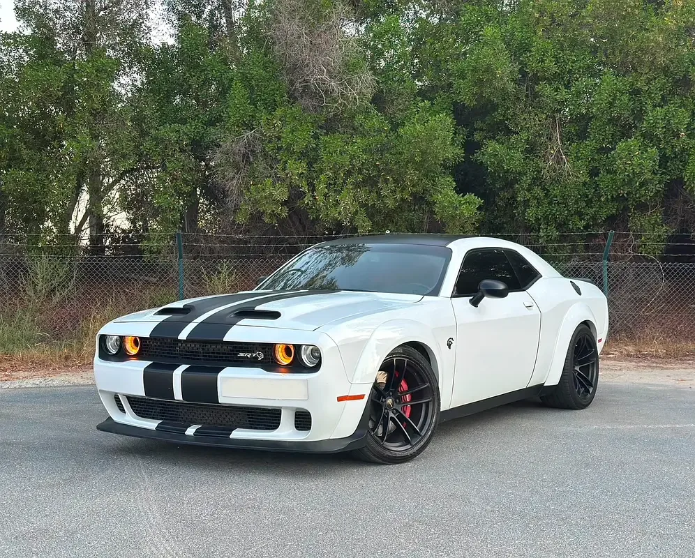 Dodge Challenger 6.4 V8 AT SRT-8 (492 hp)