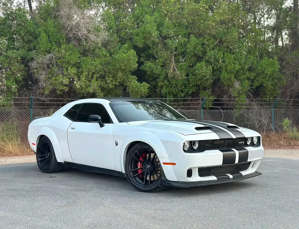 Dodge Challenger 6.4 V8 AT SRT-8 (492 hp) - 3