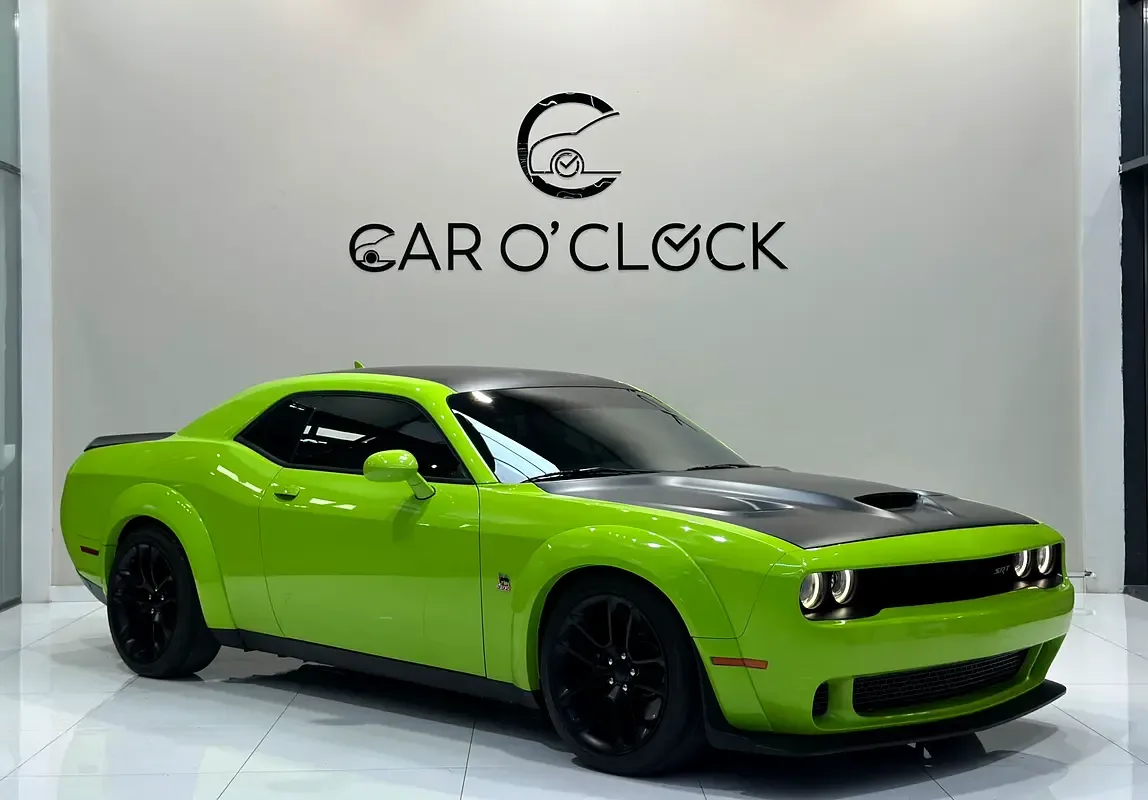 Dodge Challenger 6.4 V8 AT SRT-8 (492 hp) - 2