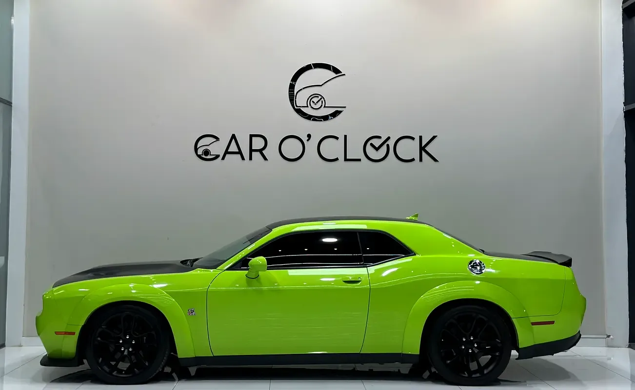 Dodge Challenger 6.4 V8 AT SRT-8 (492 hp) - 4