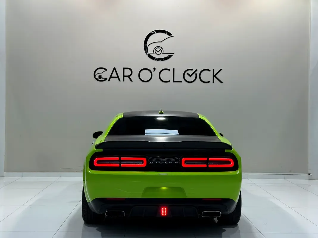 Dodge Challenger 6.4 V8 AT SRT-8 (492 hp) - 8