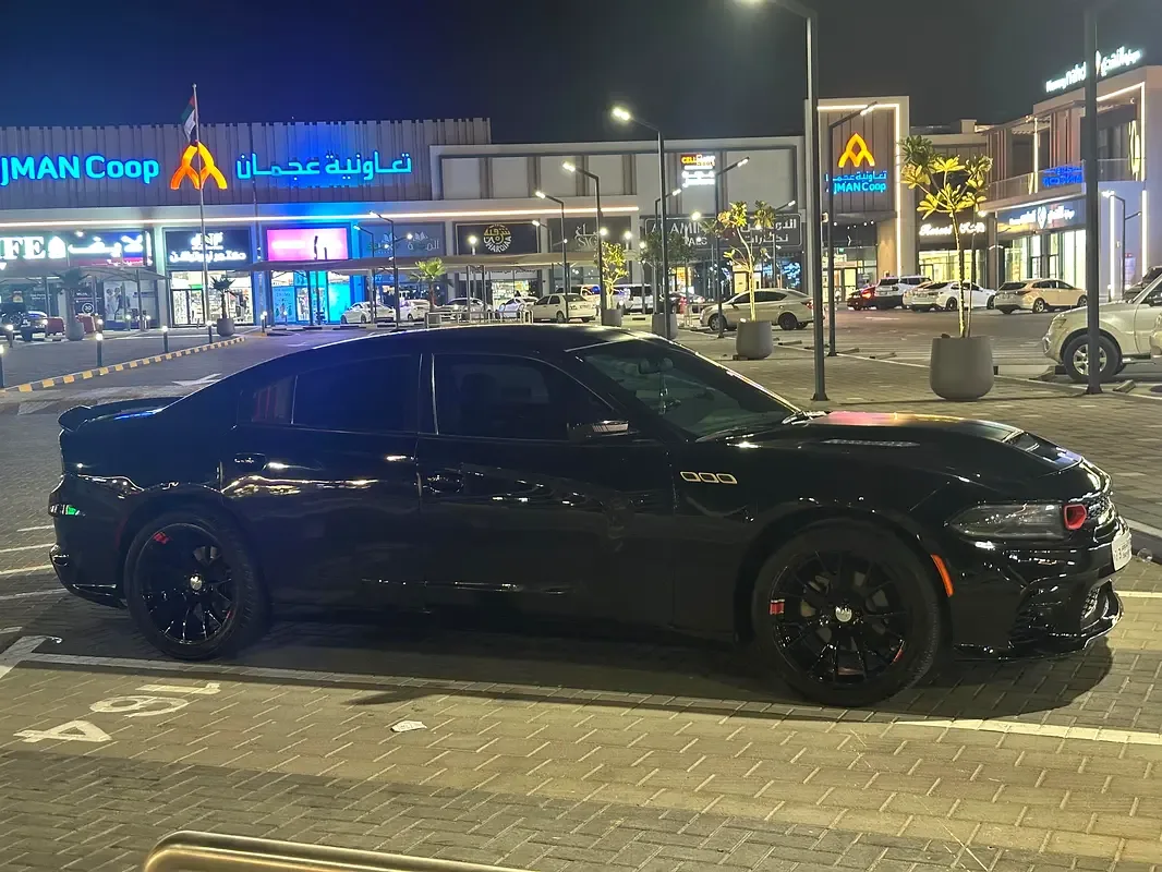 Dodge Charger 3.6 AT (296 حصان) - 3