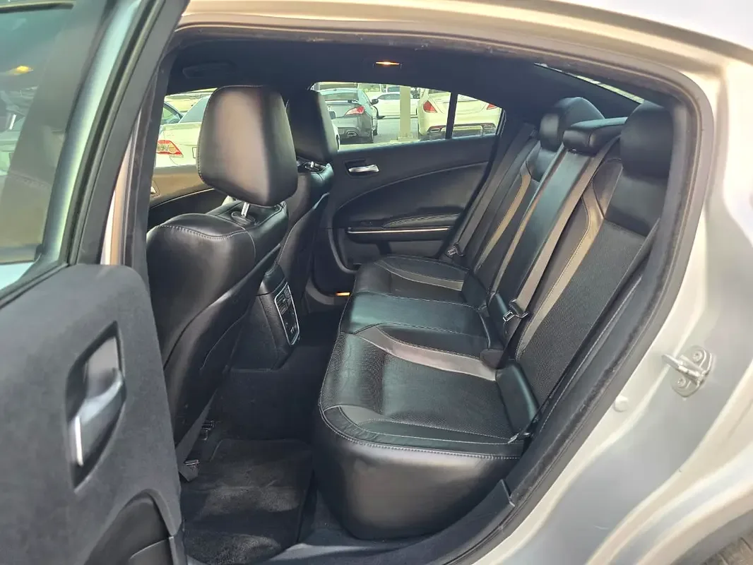 Dodge Charger 3.6 AT (296 حصان) - 10