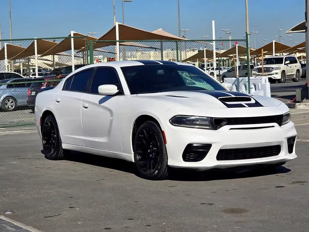 Dodge Charger 3.6 AT (296 حصان) - 2