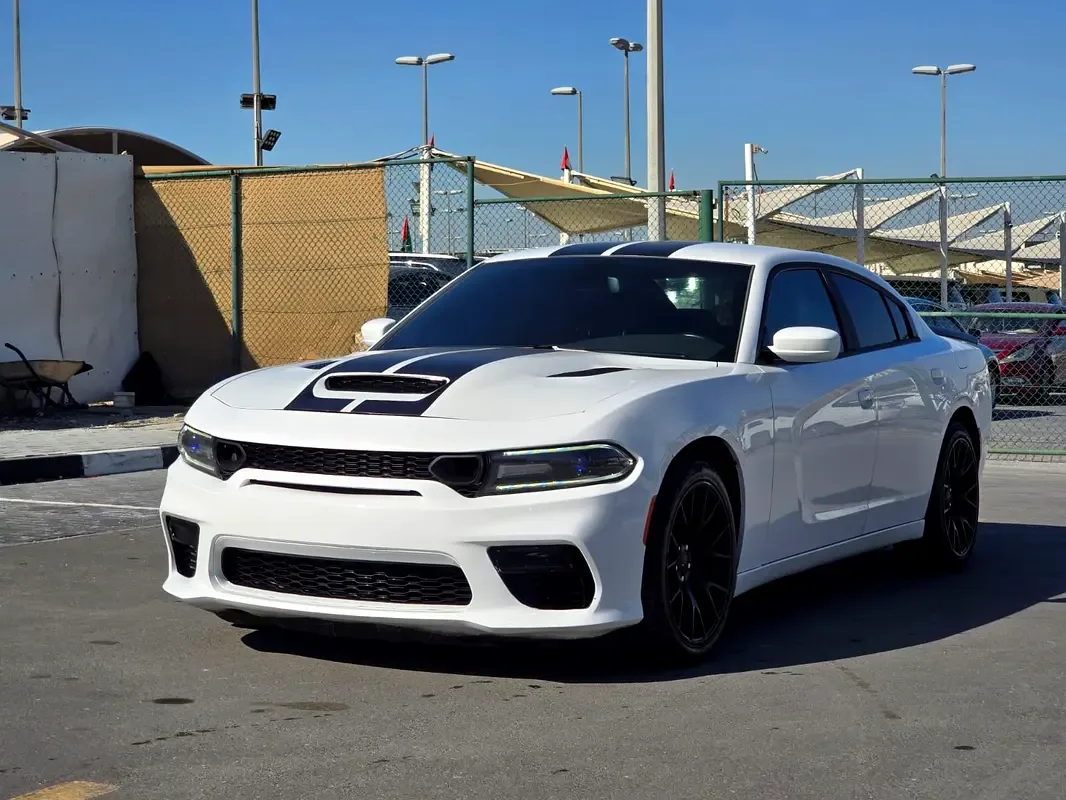 Dodge Charger 3.6 AT (296 حصان) - 3