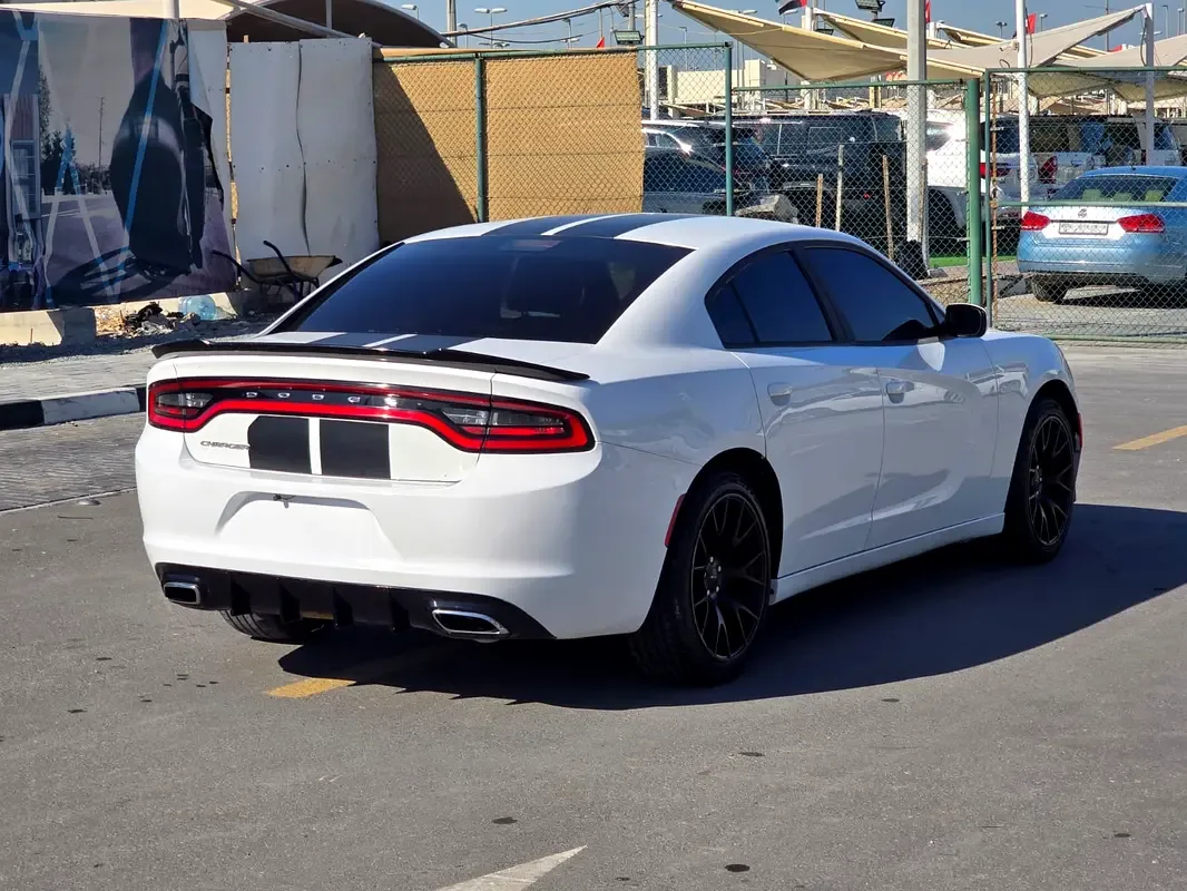 Dodge Charger 3.6 AT (296 حصان) - 5