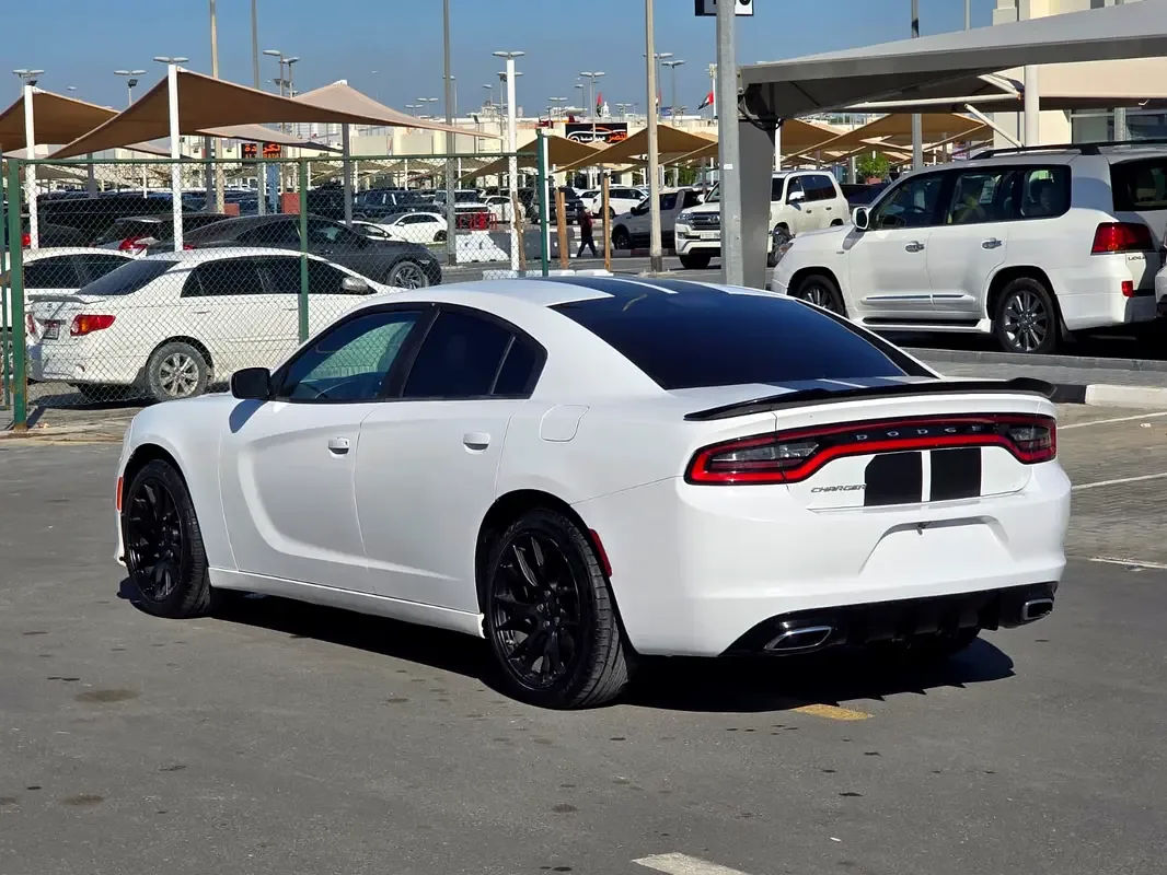 Dodge Charger 3.6 AT (296 حصان) - 6