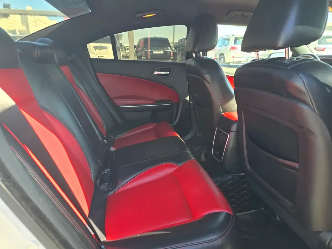 Dodge Charger 3.6 AT (296 حصان) - 10