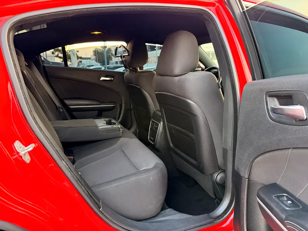 Dodge Charger 3.6 AT (296 حصان) - 11
