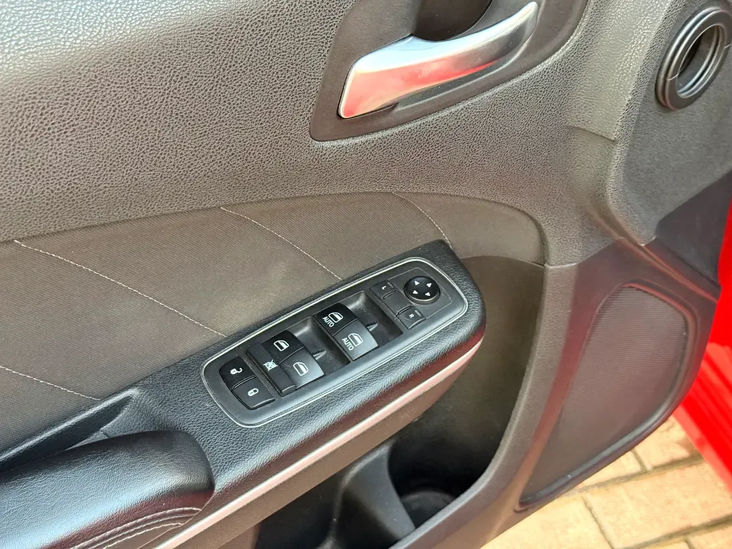 Dodge Charger 3.6 AT (296 حصان) - 15