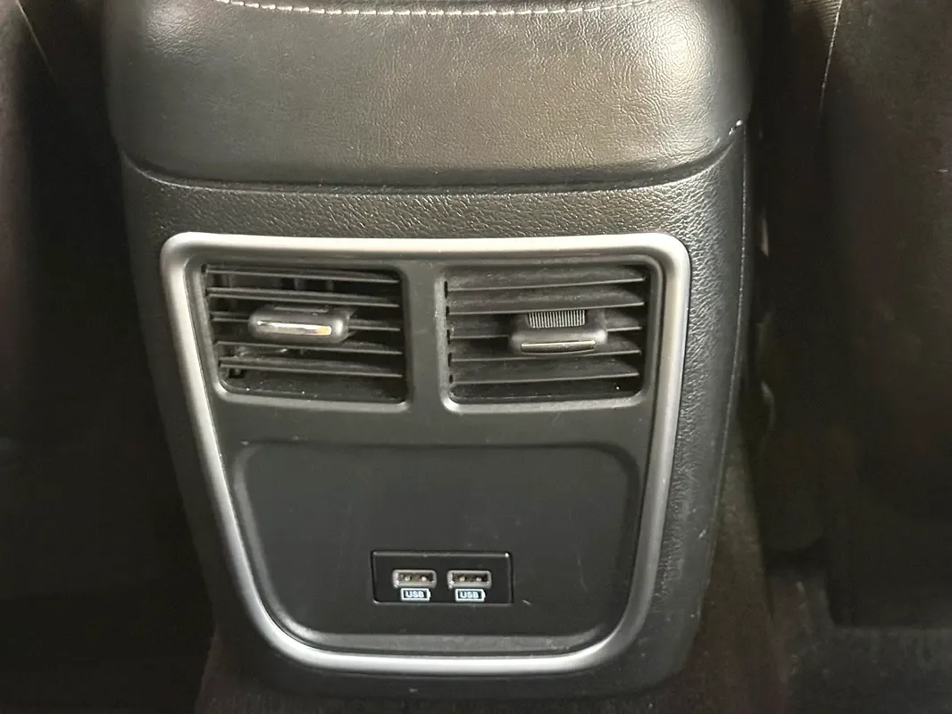 Dodge Charger 3.6 AT (296 حصان) - 16