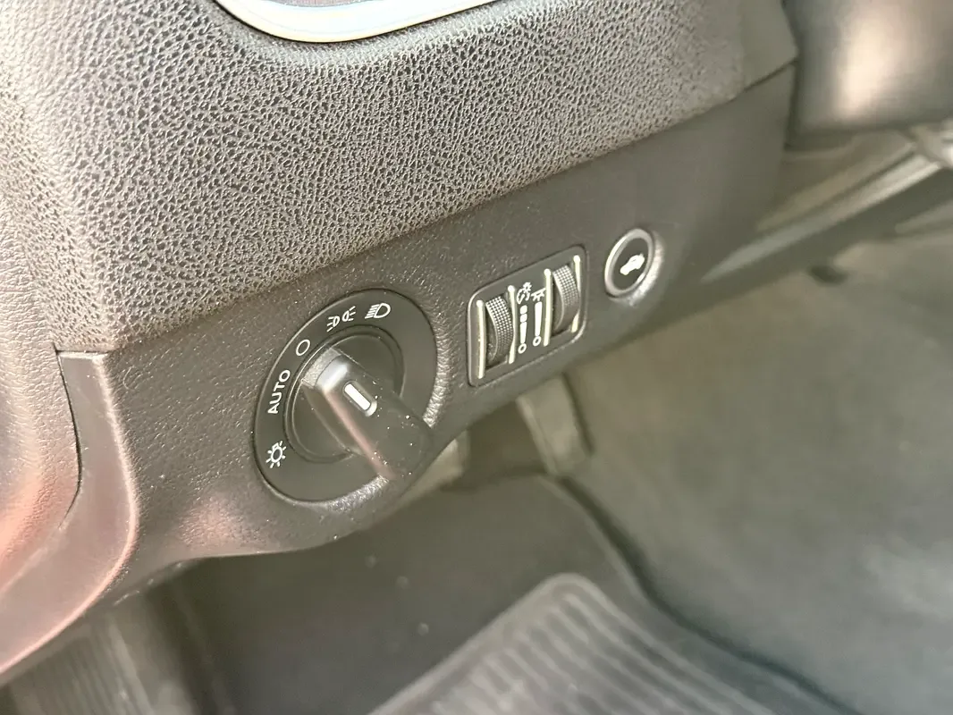 Dodge Charger 3.6 AT (296 حصان) - 18