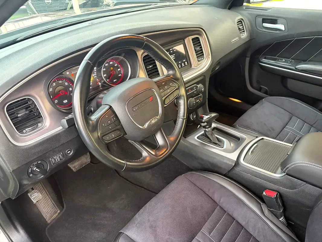 Dodge Charger 3.6 AT (296 حصان) - 11